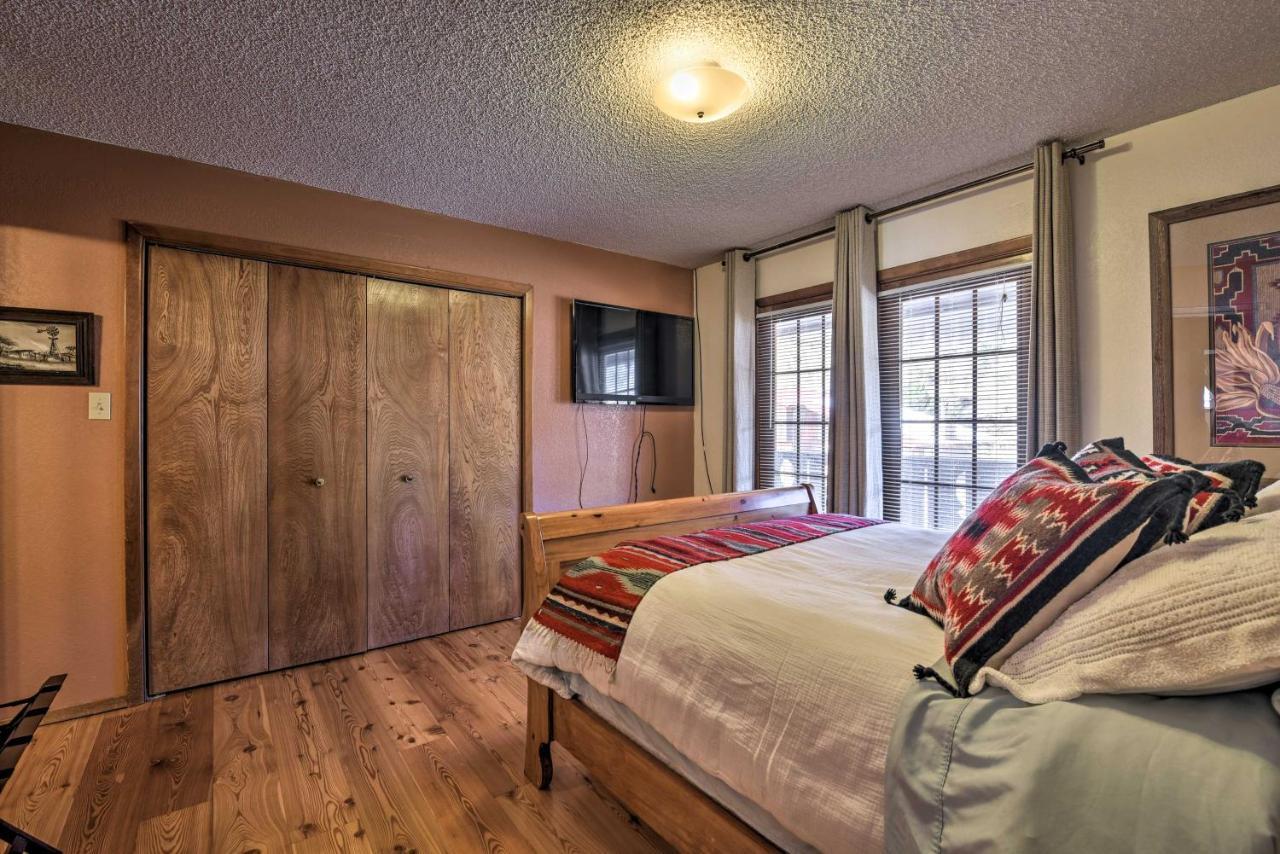 Downtown Red River Retreat With Mtn Views And Yard Exteriér fotografie